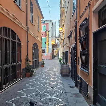 Centro Storico Passeggiando Per Caruggi *